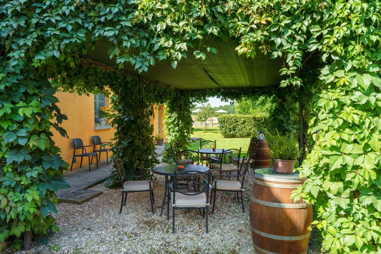 La Scuderia Casa Vacanze Guest House อาเรซโซ ภายนอก รูปภาพ