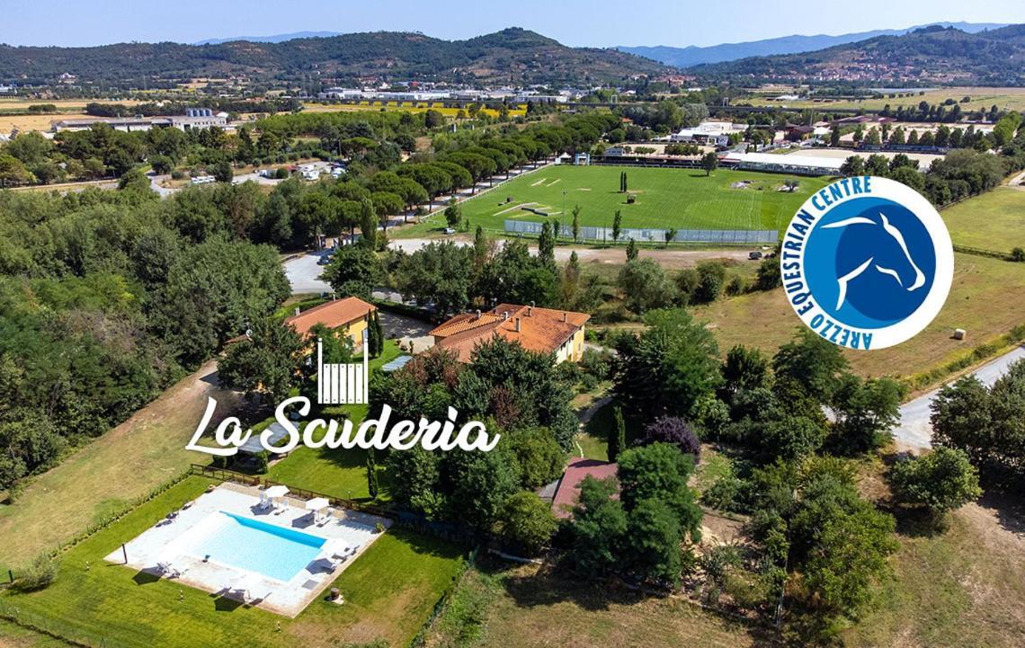 La Scuderia Casa Vacanze Guest House อาเรซโซ ภายนอก รูปภาพ