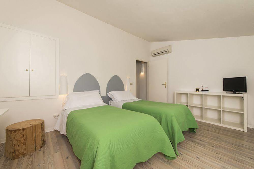 La Scuderia Casa Vacanze Guest House อาเรซโซ ภายนอก รูปภาพ