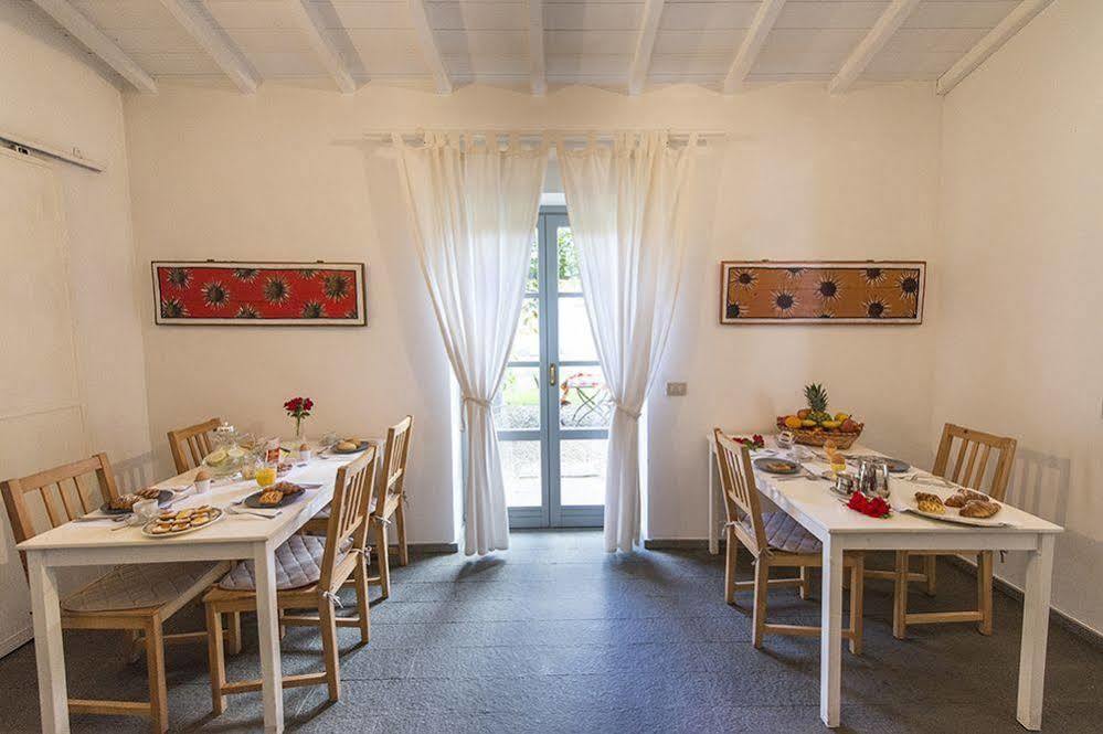La Scuderia Casa Vacanze Guest House อาเรซโซ ภายนอก รูปภาพ